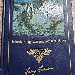 Preowned Mastering Largemouth Bass ( North American Fishing Club ) 260 pages